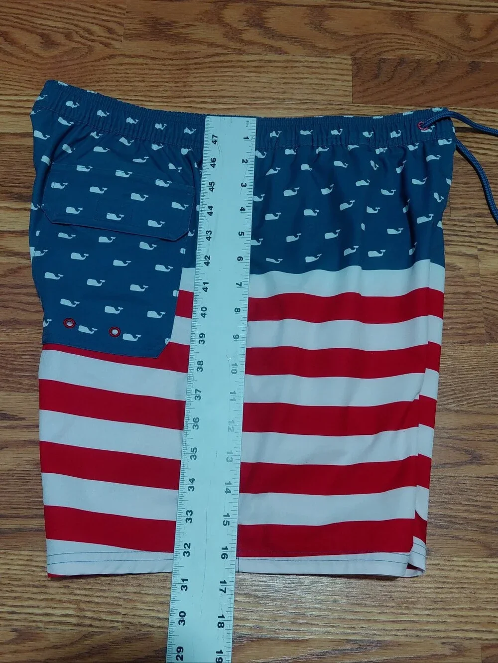 Vineyard Vines American Patriotic Swim Shorts Men Sz M Blue Red Logo Swim Trunks